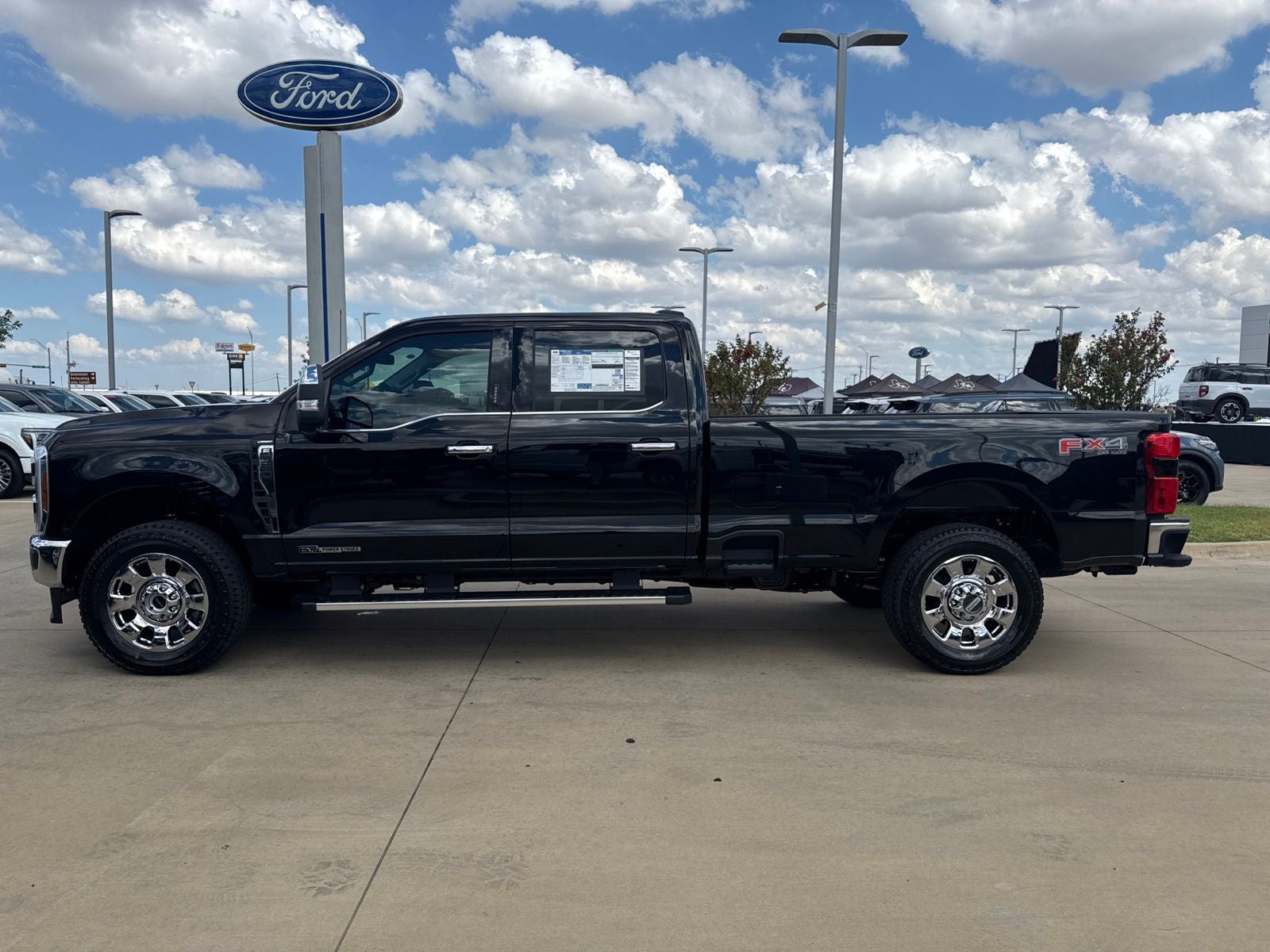 2026 Ford F-350SD Lariat