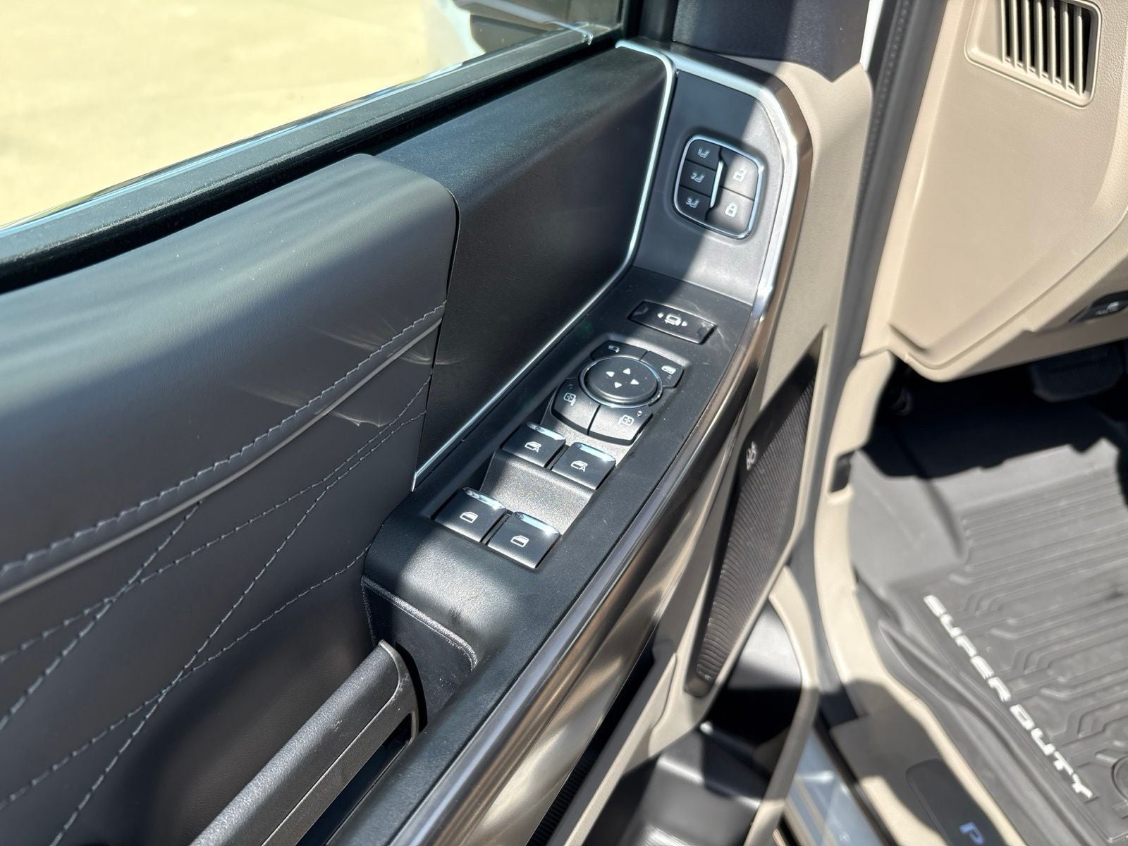 2026 Ford F-350SD Platinum DRW