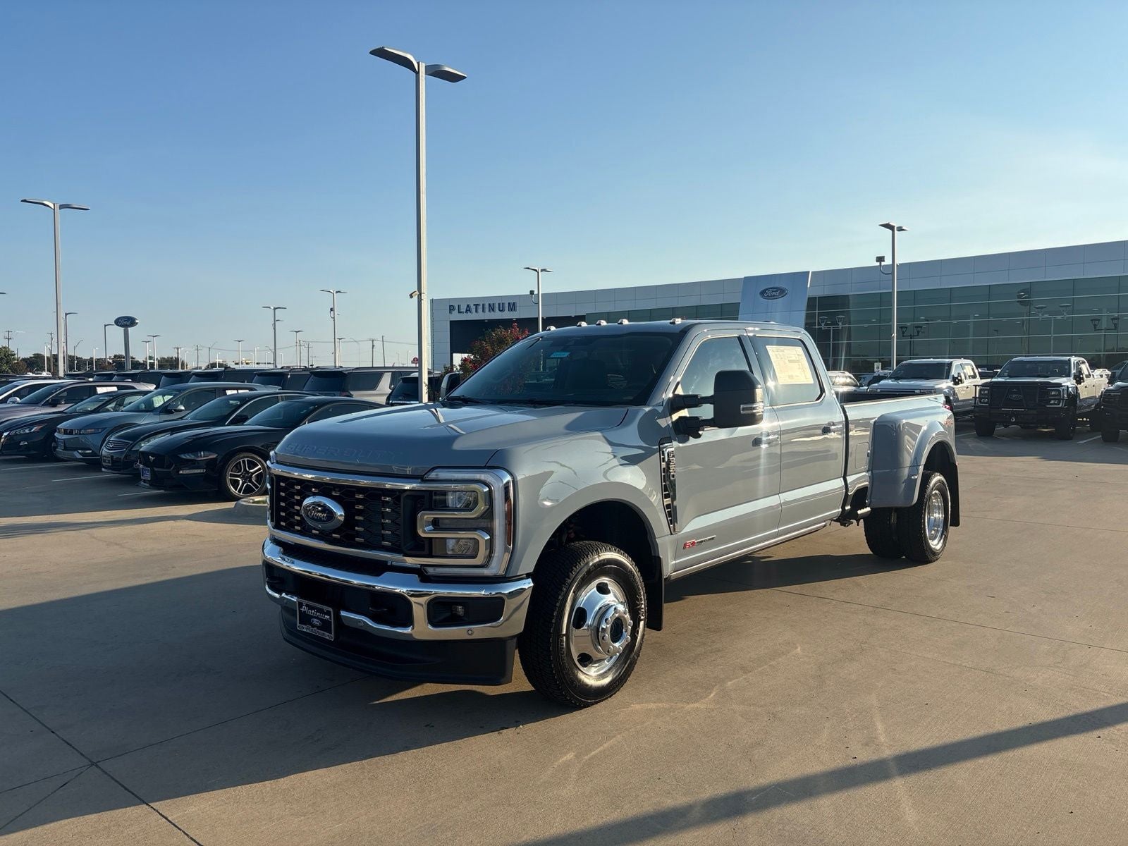 2026 Ford F-350SD Lariat DRW