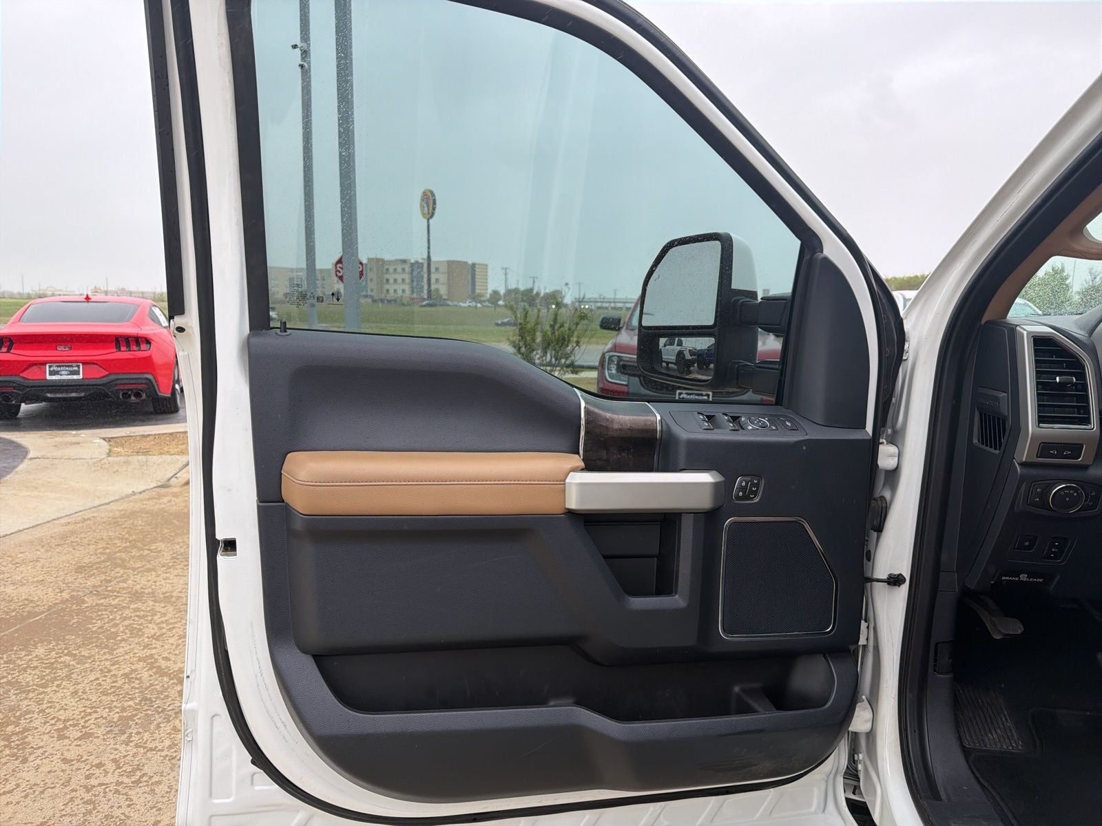 2022 Ford F-350SD Lariat DRW