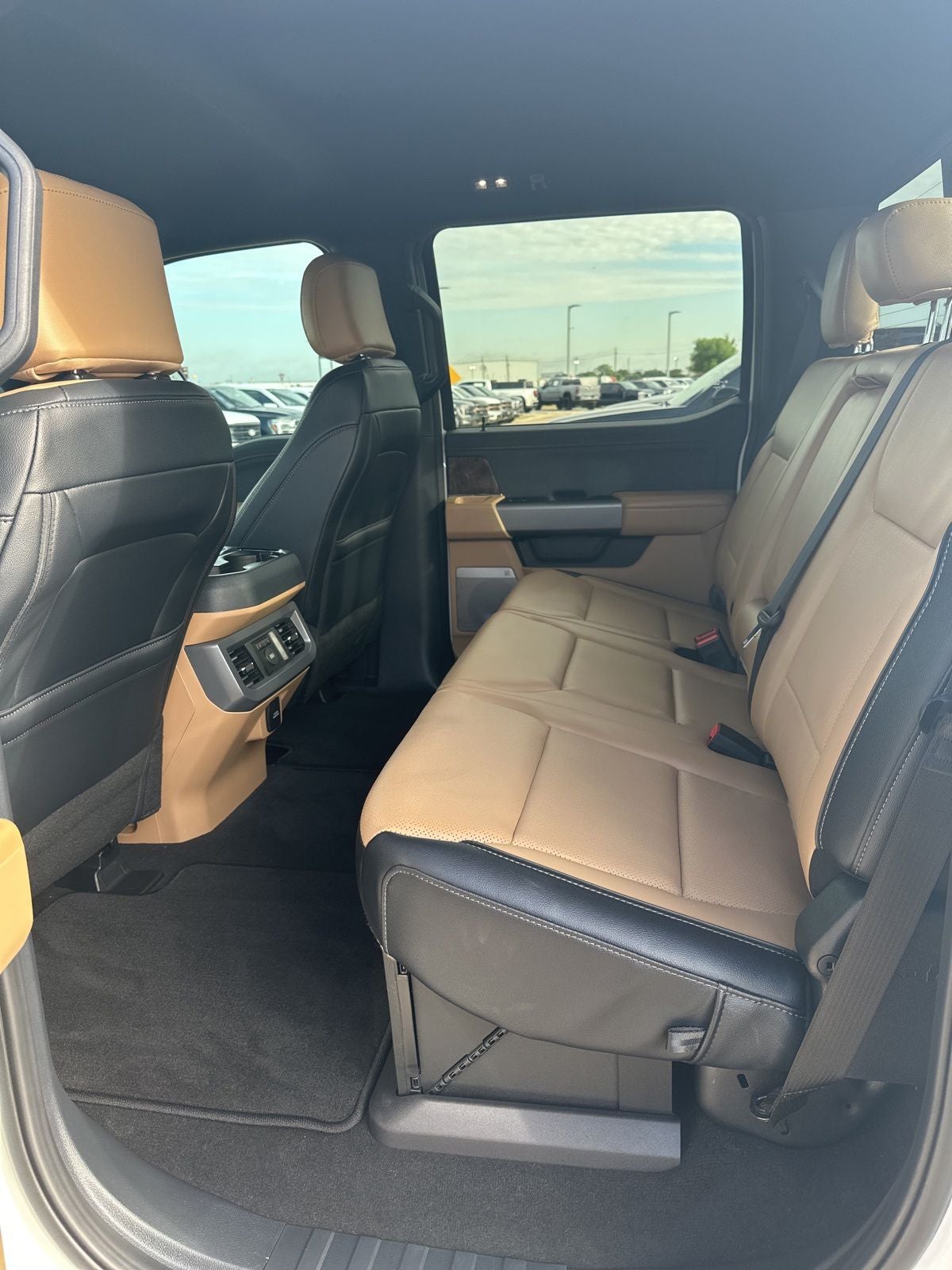 2026 Ford F-350SD Lariat DRW