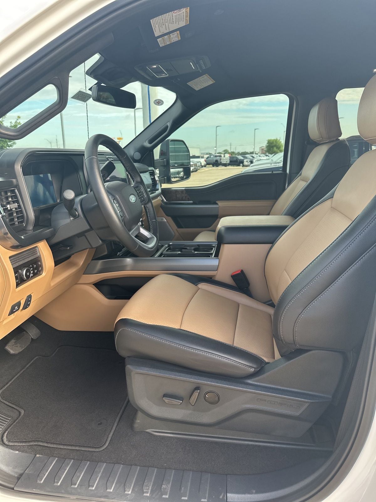 2026 Ford F-350SD Lariat DRW