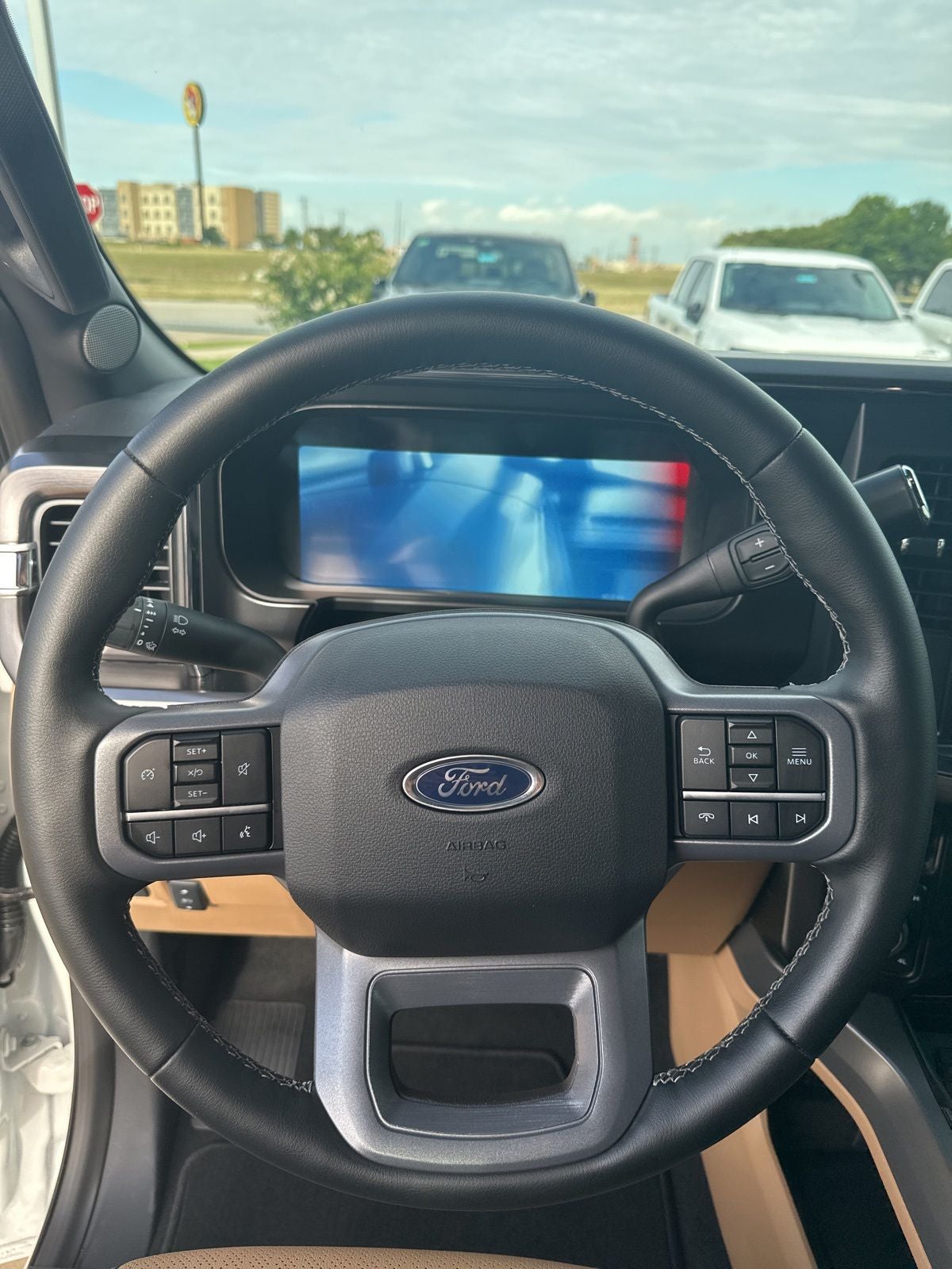 2026 Ford F-350SD Lariat DRW