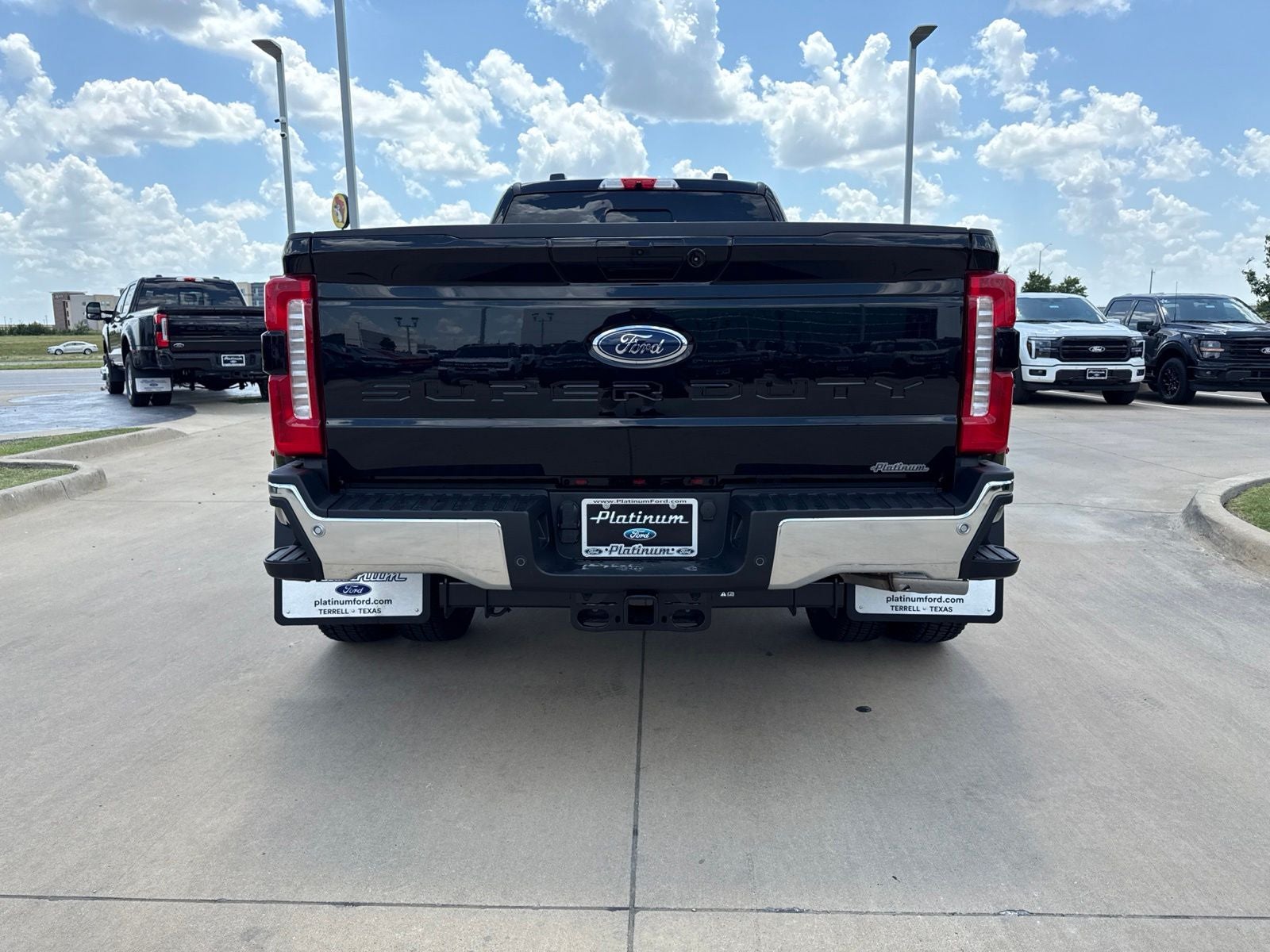 2026 Ford F-350SD Lariat DRW