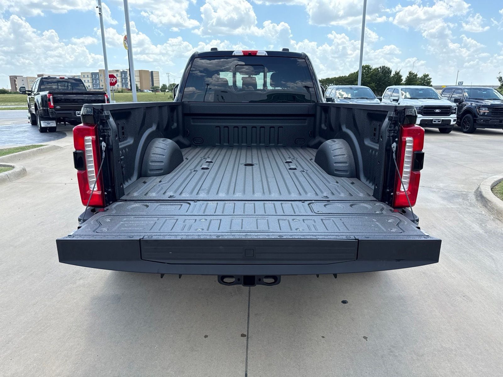 2026 Ford F-350SD Lariat DRW