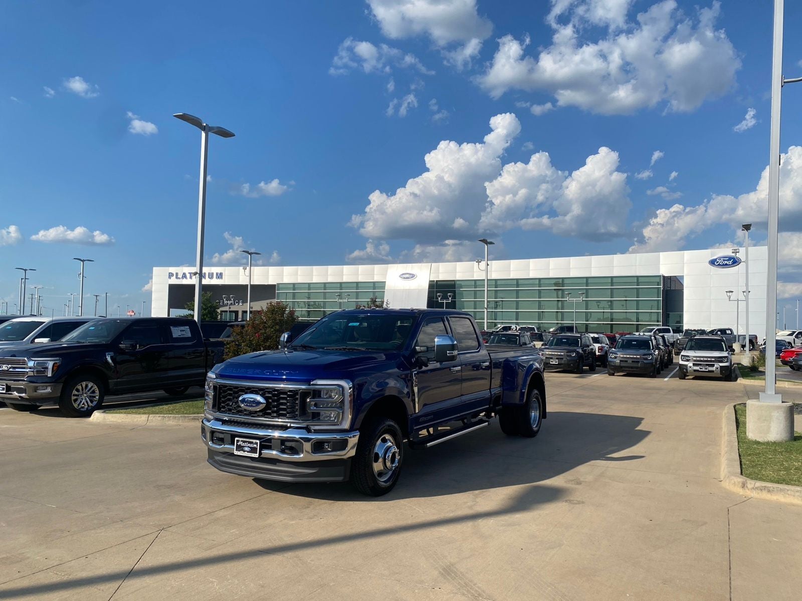 2026 Ford F-350SD Lariat DRW