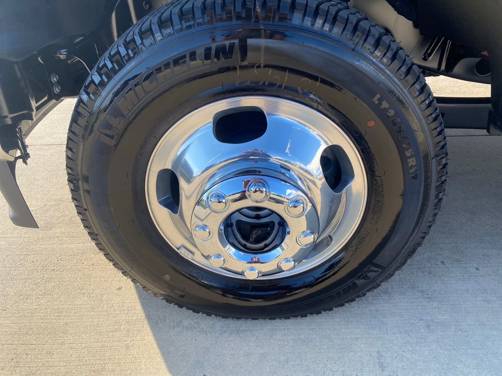 2026 Ford F-350SD Lariat DRW