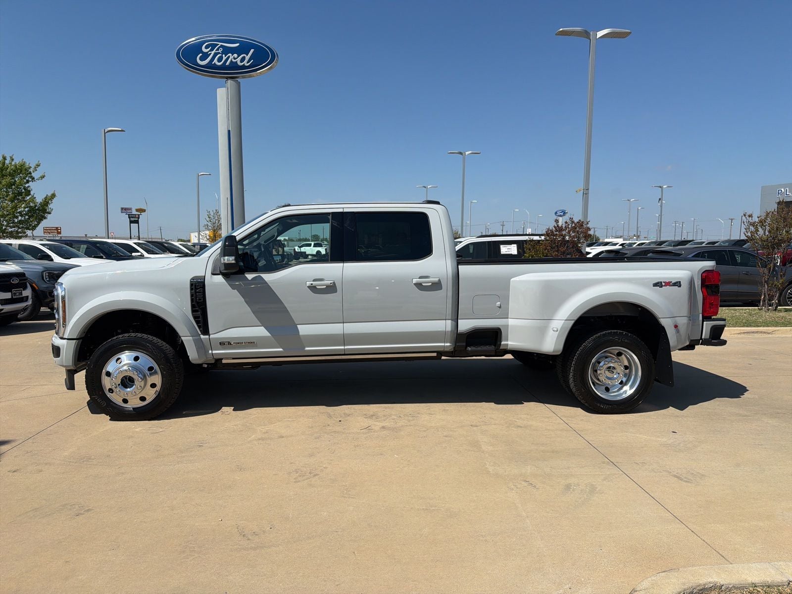 2026 Ford F-450SD Platinum DRW