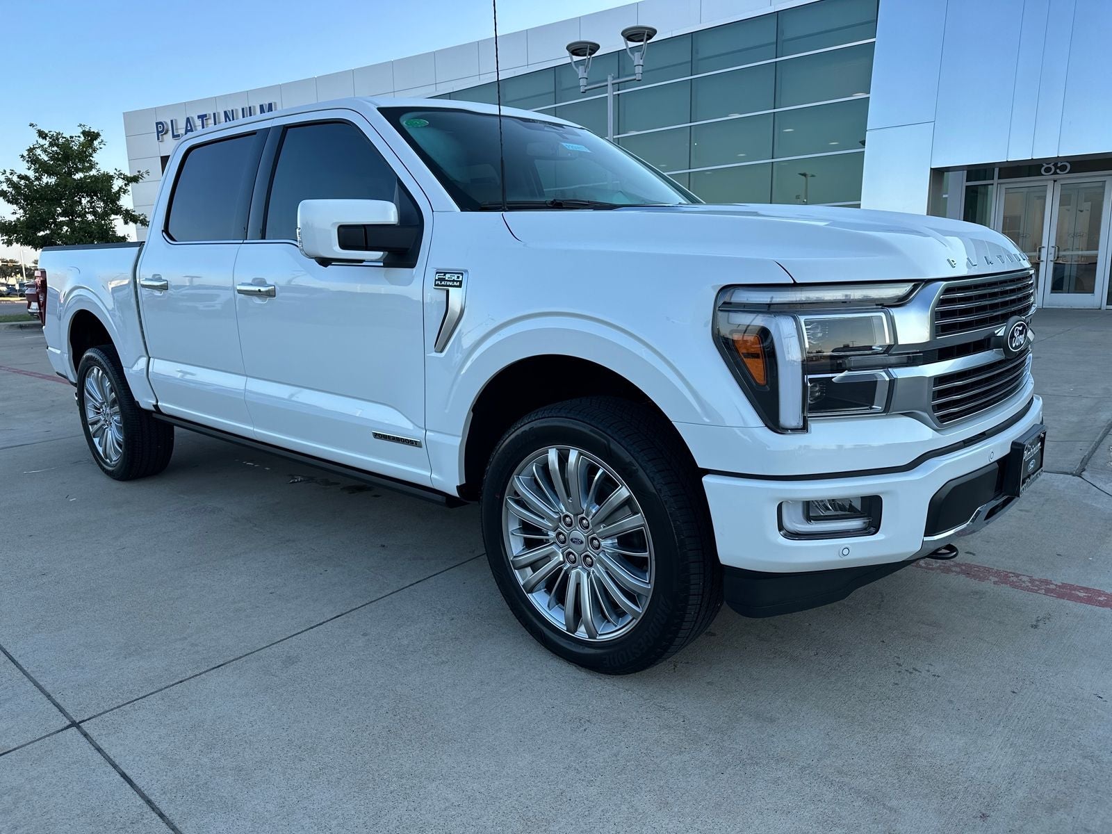 2025 Ford F-150 Platinum