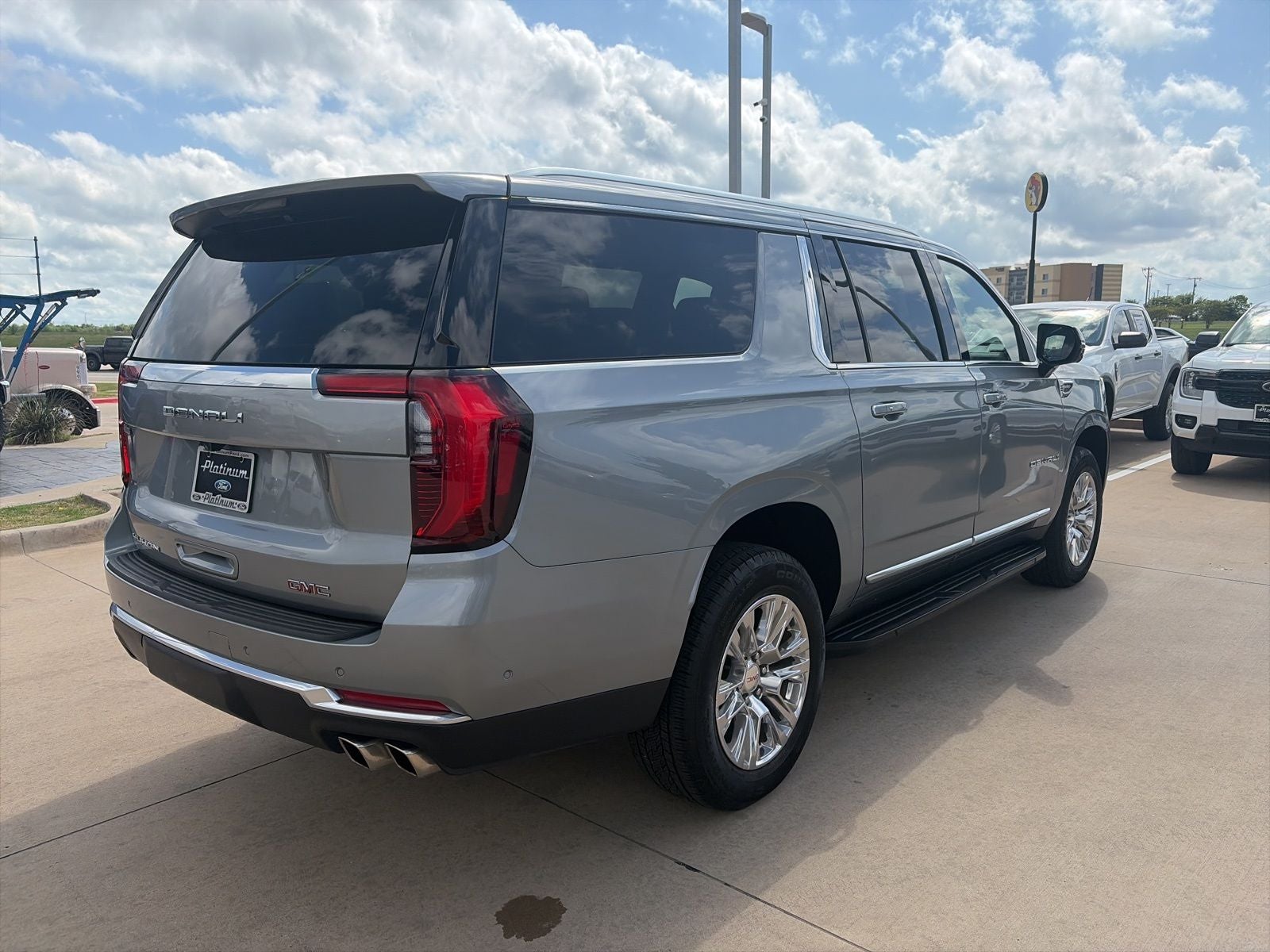 2025 GMC Yukon XL Denali