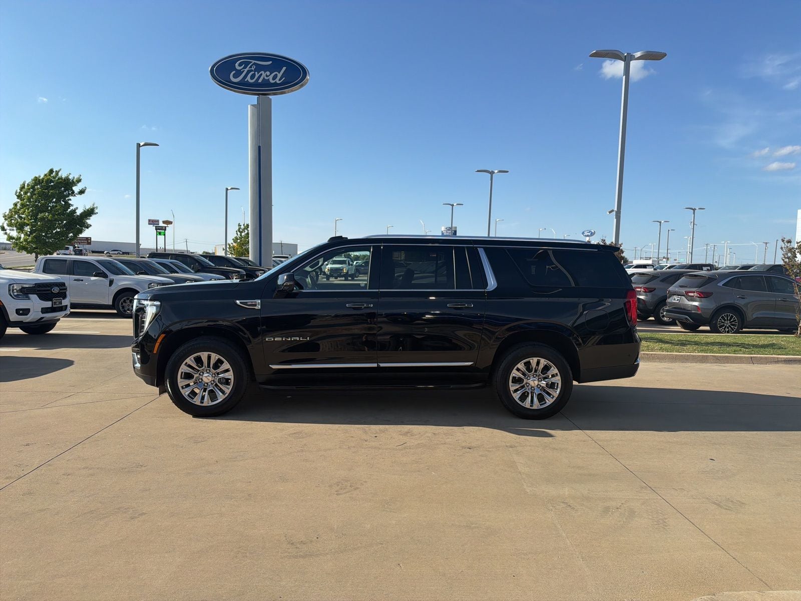 2025 GMC Yukon XL Denali