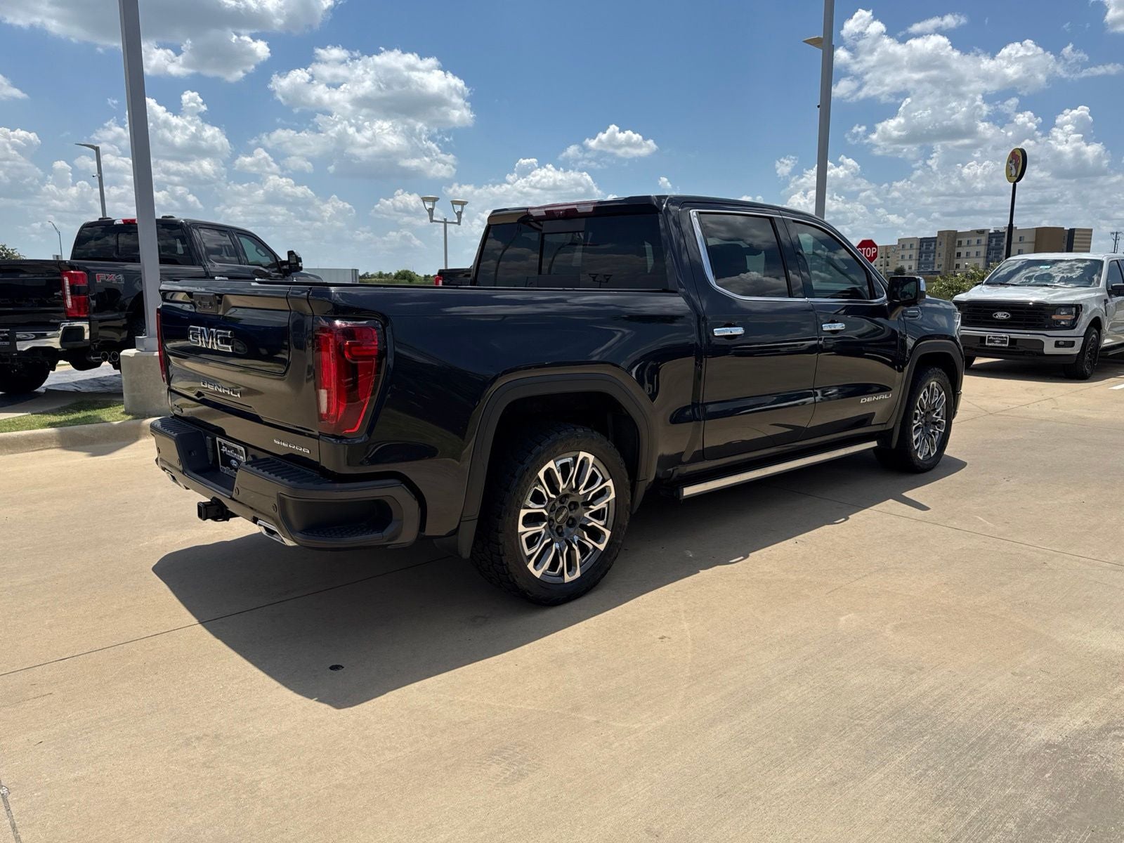2023 GMC Sierra 1500 Denali Ultimate