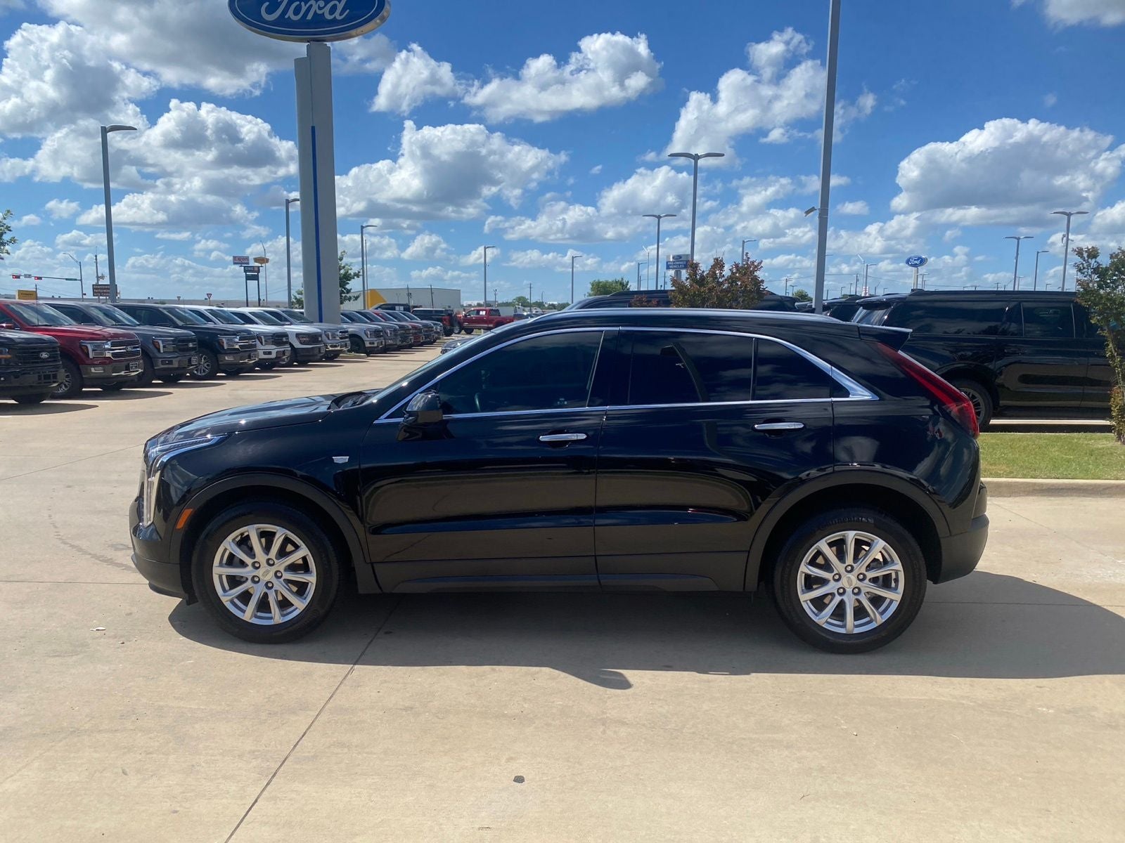 2023 Cadillac XT4 Luxury