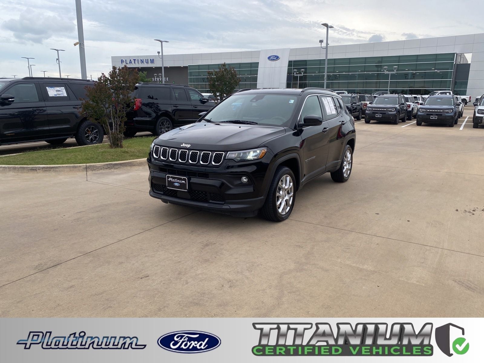 2023 Jeep Compass Latitude Lux