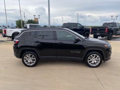 2023 Jeep Compass Latitude Lux