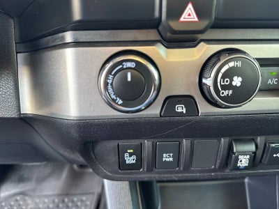 2020 Toyota Tacoma SR5 V6