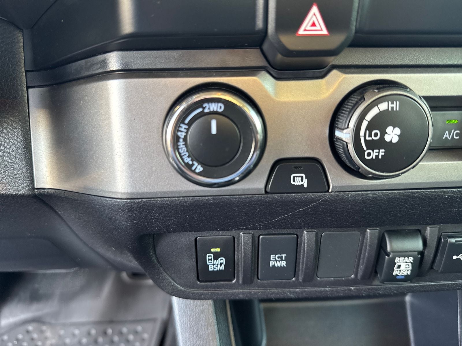 2020 Toyota Tacoma SR5 V6