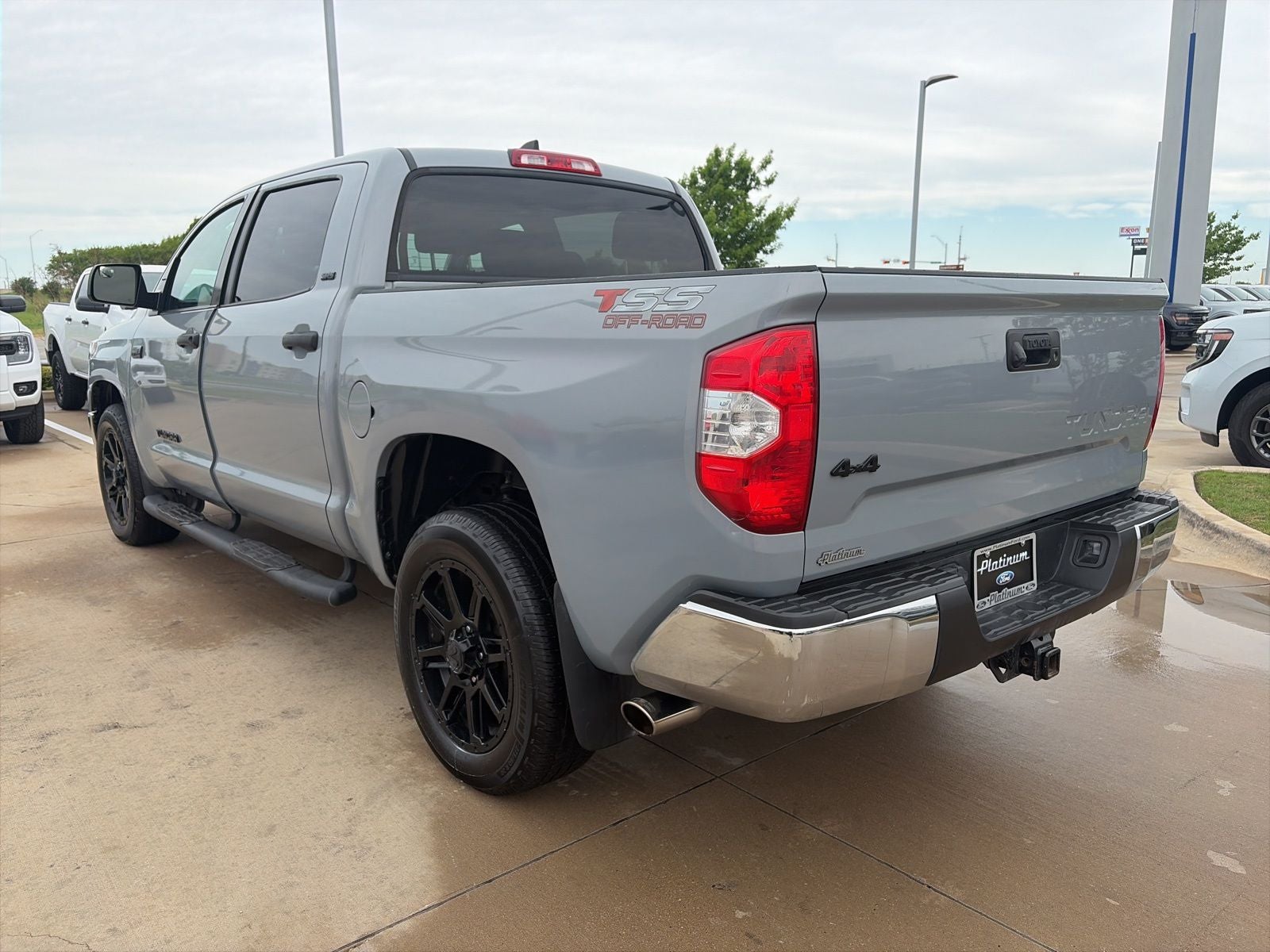 2020 Toyota Tundra SR5 5.7L V8