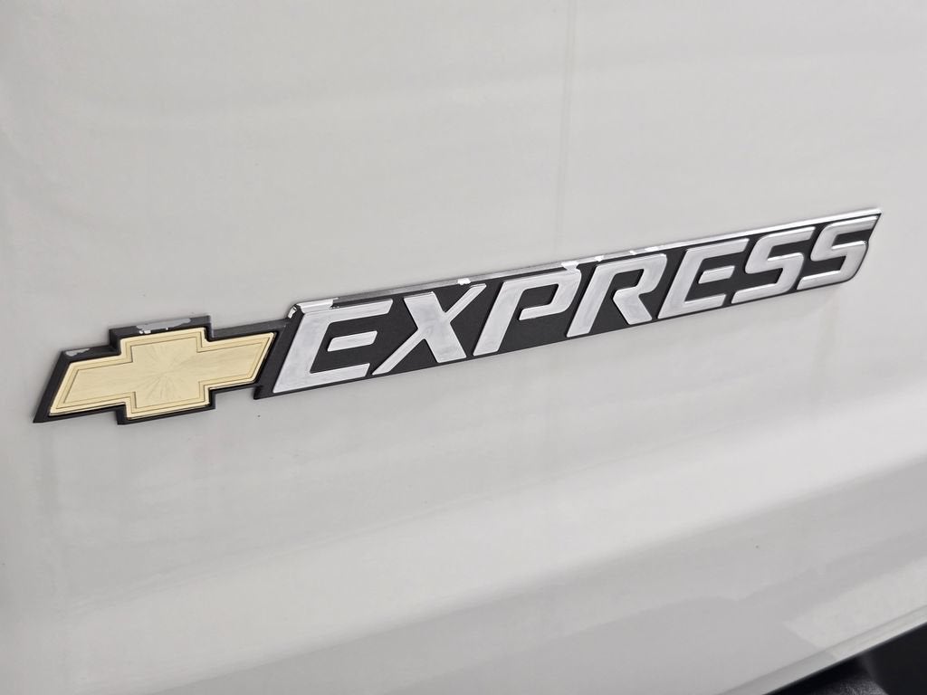 2026 Chevrolet Express Cargo WT