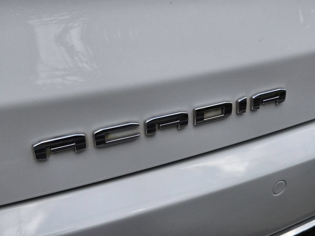 2023 GMC Acadia Denali