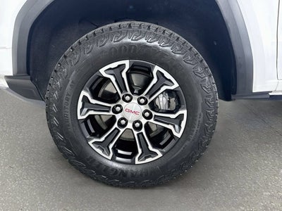 2024 GMC Canyon AT4