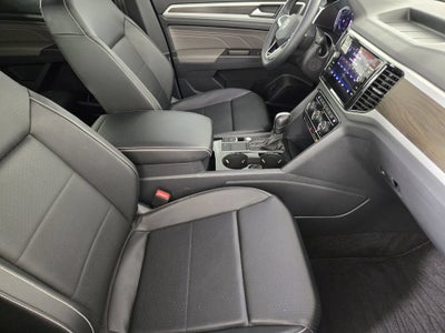 2023 Volkswagen Atlas 2.0T SE w/Technology
