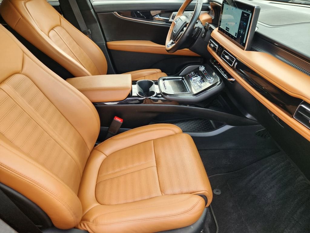 2022 Lincoln Nautilus Black Label