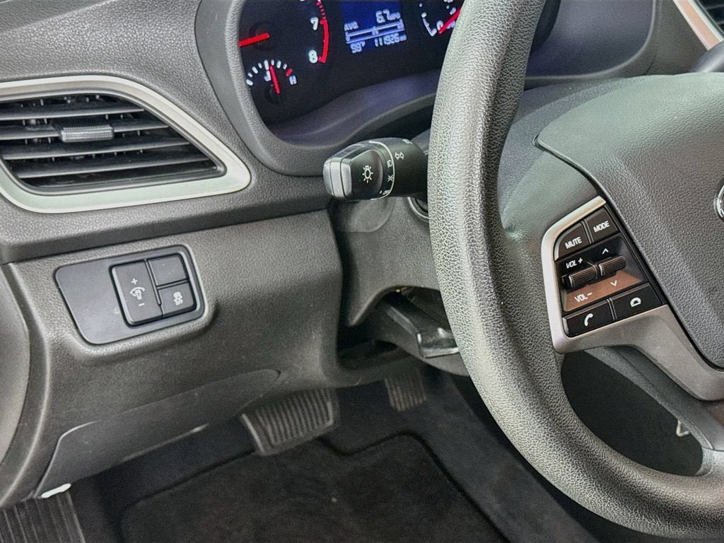 2022 Hyundai Accent SE