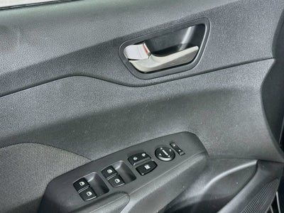 2022 Hyundai Accent SE