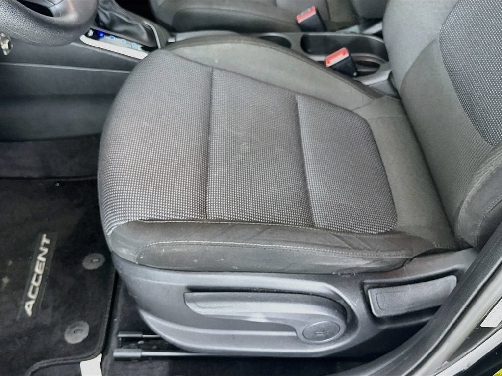 2022 Hyundai Accent SE
