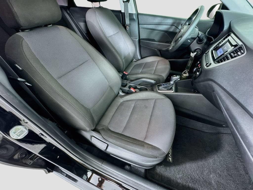 2022 Hyundai Accent SE