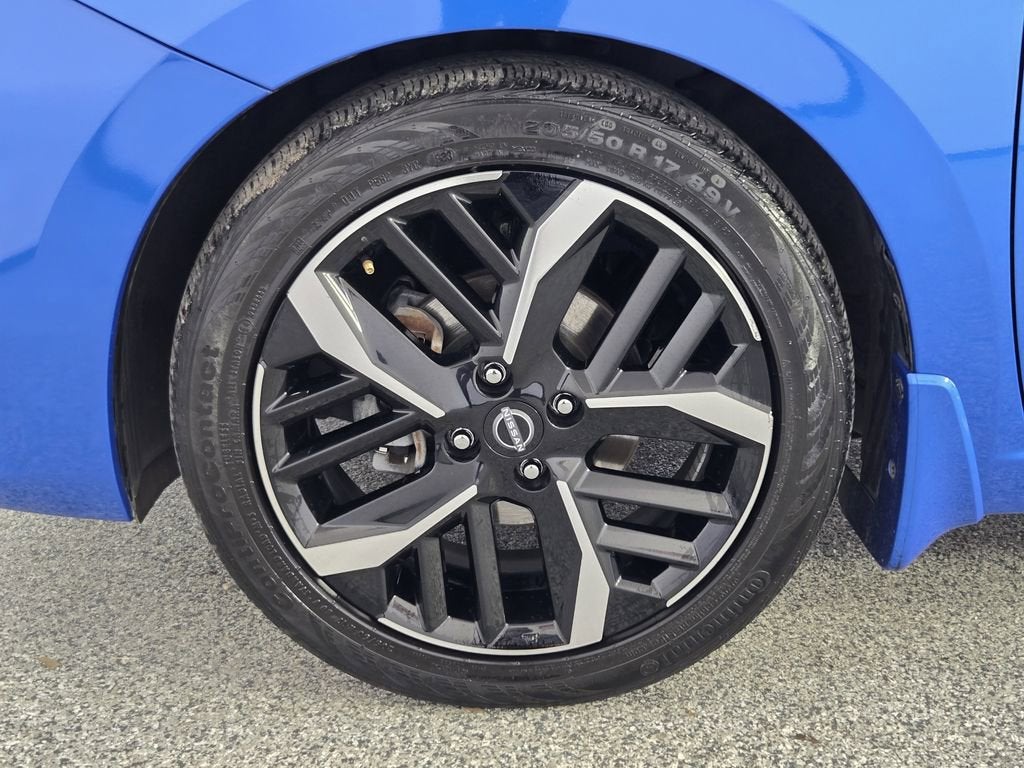 2023 Nissan Versa SR