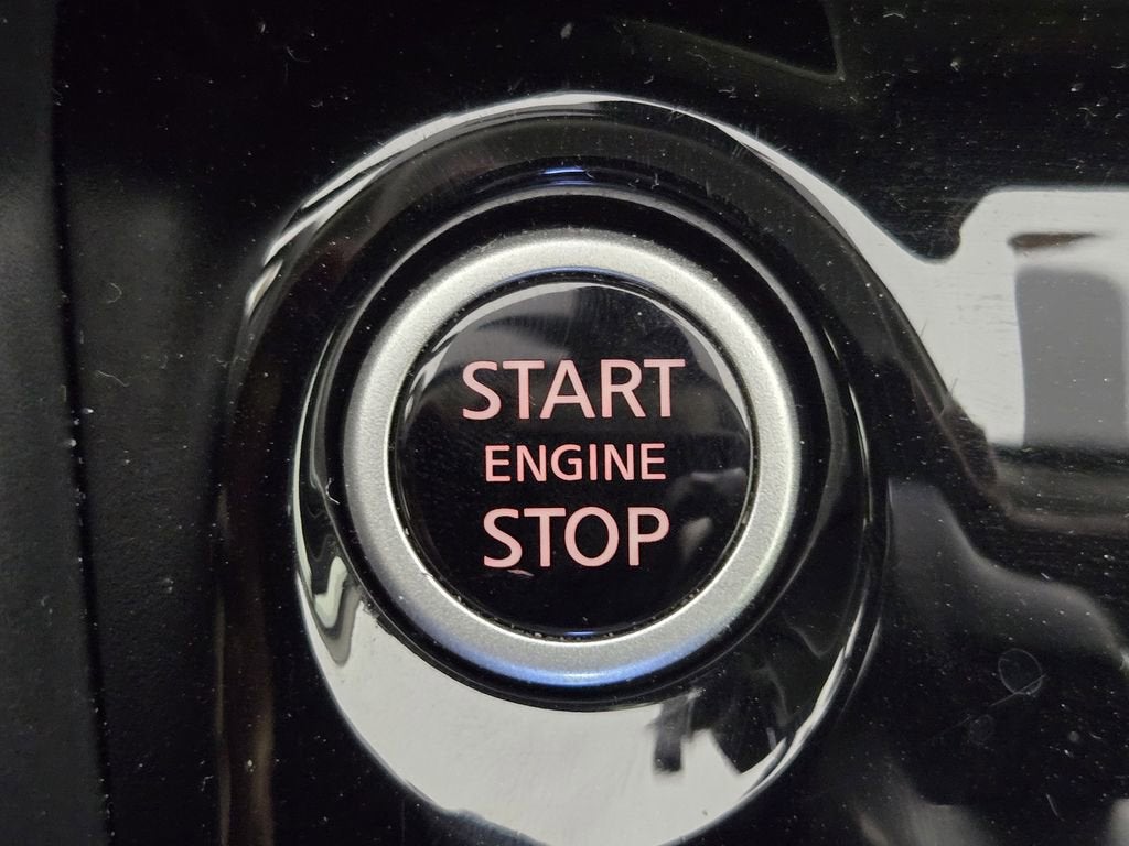 2023 Nissan Versa SR