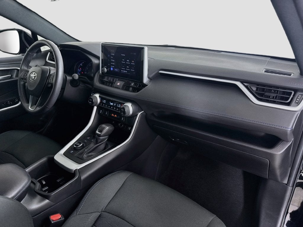 2023 Toyota RAV4 Hybrid SE