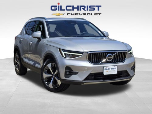 2023 Volvo XC40 B5 Plus Bright Theme