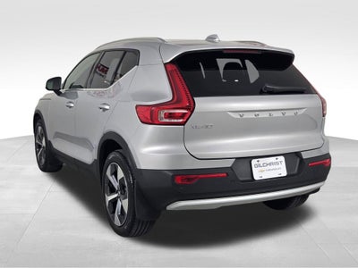 2023 Volvo XC40 B5 Plus Bright Theme