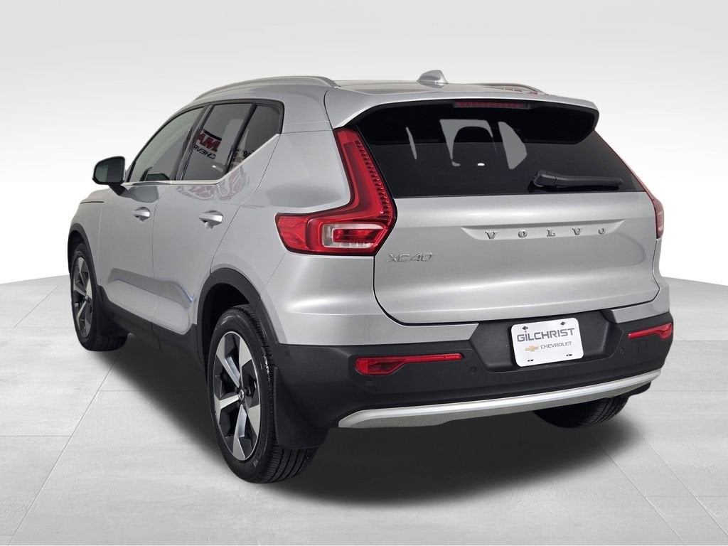 2023 Volvo XC40 B5 Plus Bright Theme